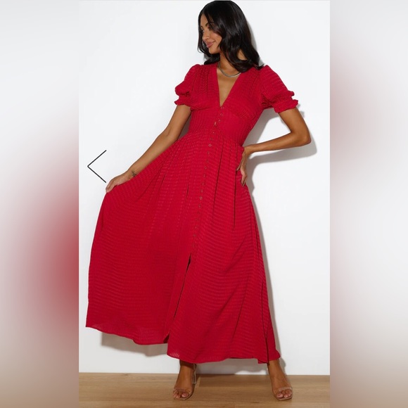 ❤️HOST PICK❤️Hello Molly Downtown Brunch Red Maxi Dress - Picture 3 of 17